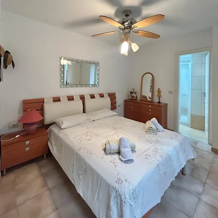 Very Spacious 2 Bed In Castle Harbour C203