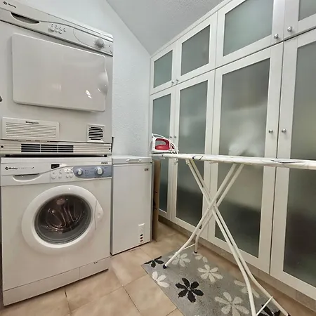 アパート Very Spacious 2 Bed In Castle Harbour C203