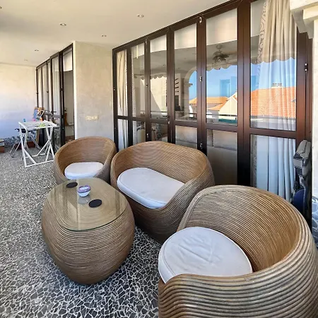 Very Spacious 2 Bed In Castle Harbour C203 アパート ロスクリスティアーノス