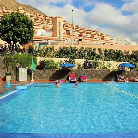 Апартаменты Very Spacious 2 Bed In Castle Harbour C203 *